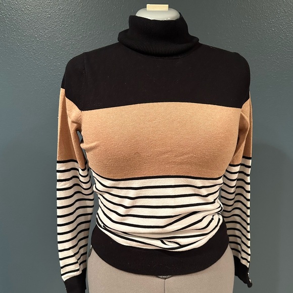 Tommy Hilfiger - turtle neck sweater - Picture 1 of 3
